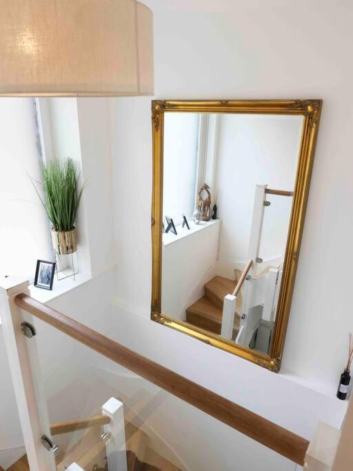 Immaculate Covent Garden Apartment London Exteriör bild