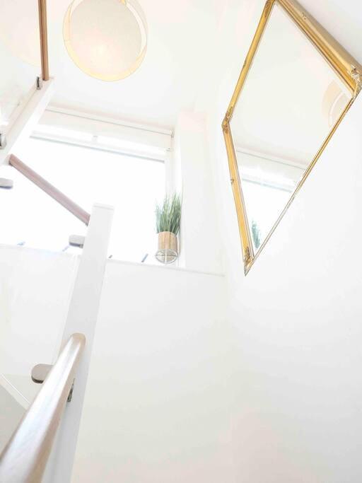 Immaculate Covent Garden Apartment London Exteriör bild